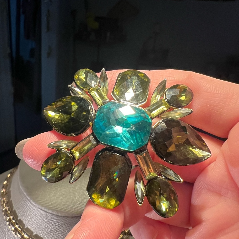 Ellen Tracy Teal and Olive Gem Brooch see photos some wear